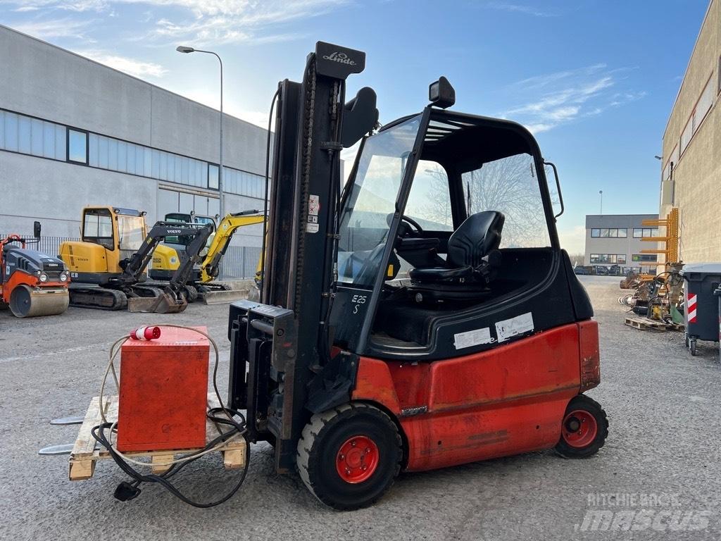 Linde E 25 Electric forklift trucks