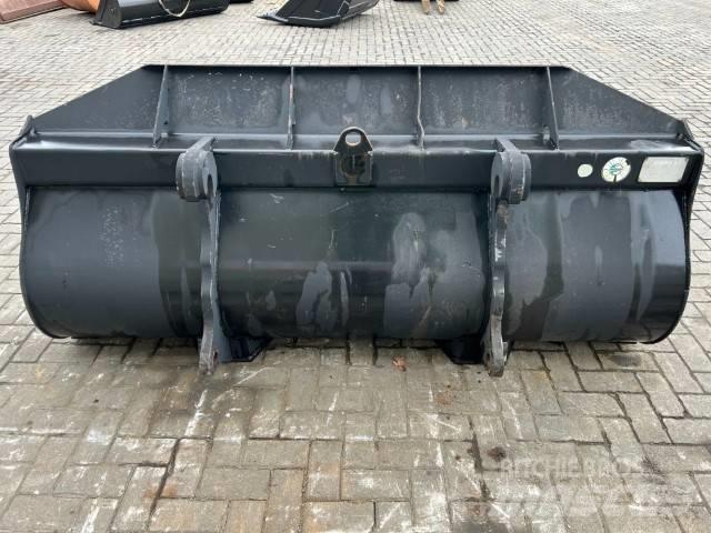 Volvo Bak Buckets