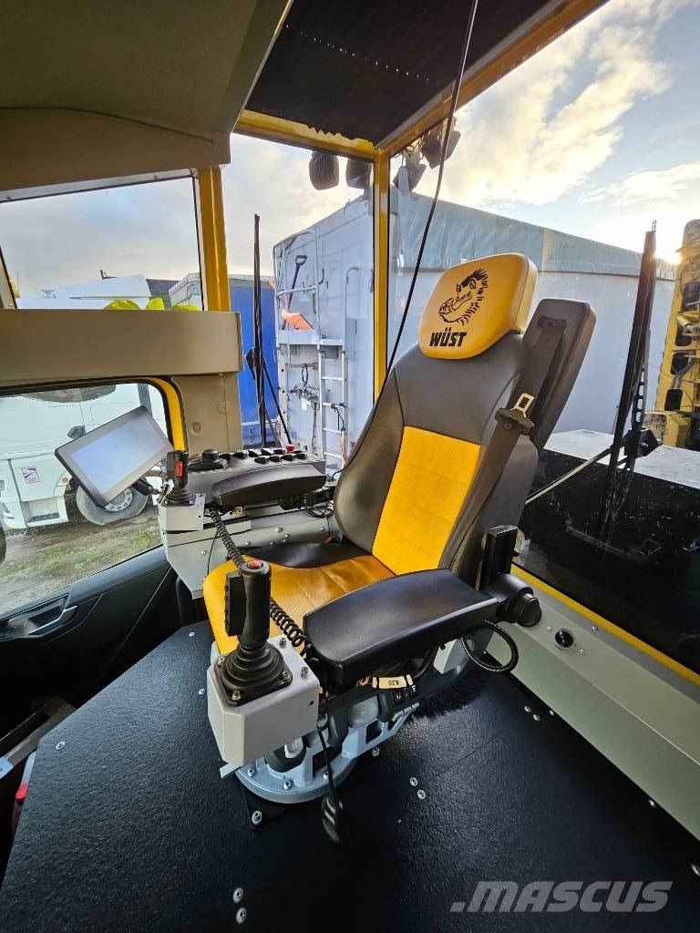  Wust SMC812 Wood chippers