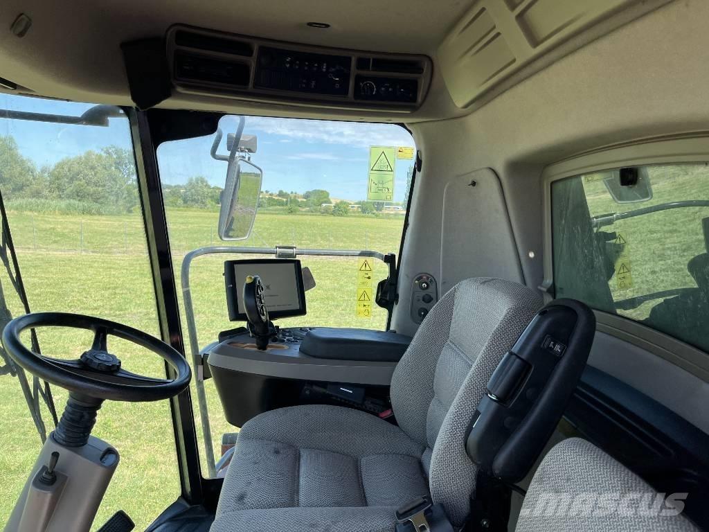 Case IH AF 8230 Combine harvesters