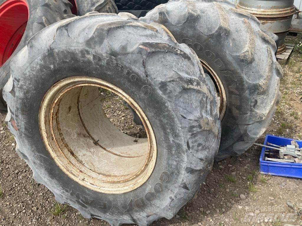 Datho Tvillinghjul Tyres, wheels and rims