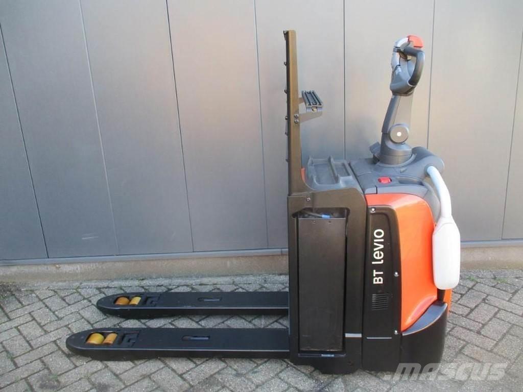 Toyota LPE 200 Low lift with platform