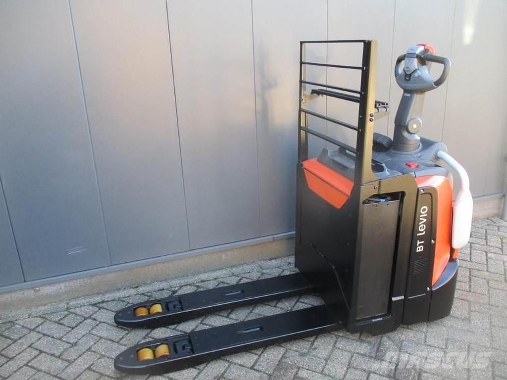 Toyota LPE 200 Low lift with platform
