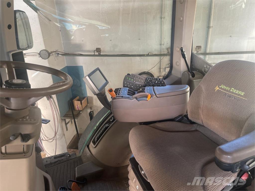 John Deere 7230 R Tractors