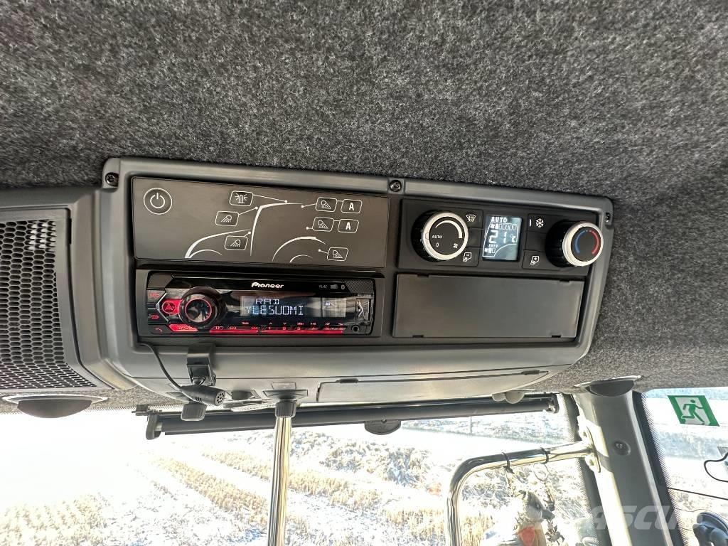 Valtra N 135 Active Tractors