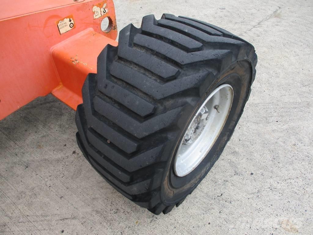 JLG 510 AJ (866) Compact self-propelled boom lifts