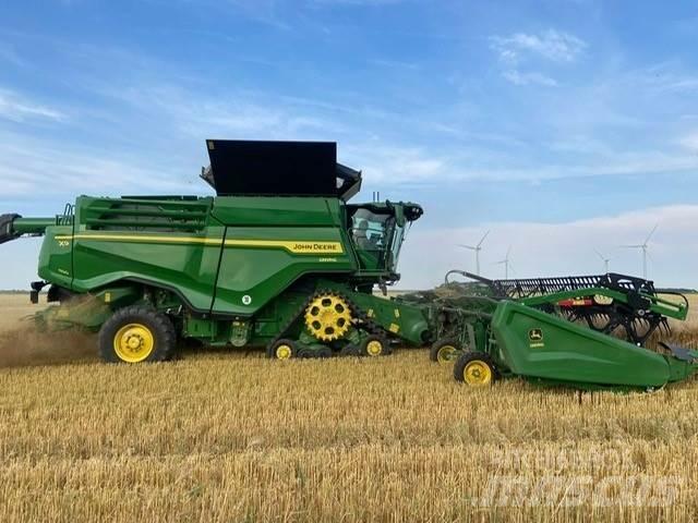 John Deere X9-1100 Combine harvesters