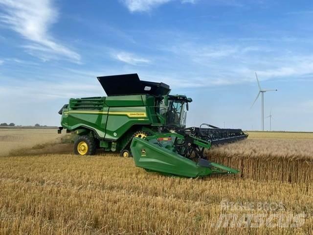 John Deere X9-1100 Combine harvesters
