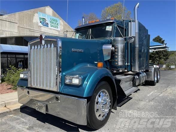 Kenworth W900L Prime Movers