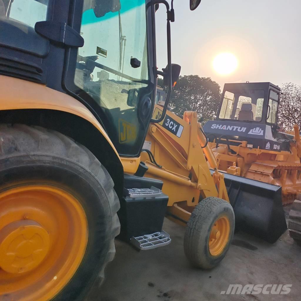 JCB 3 CX Backhoe
