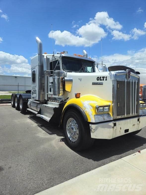 Kenworth W900 Prime Movers
