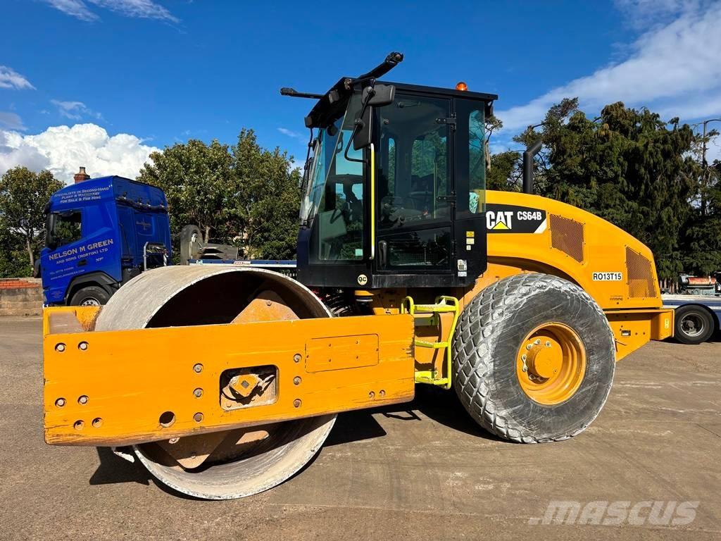 CAT CS 64 B Single drum rollers