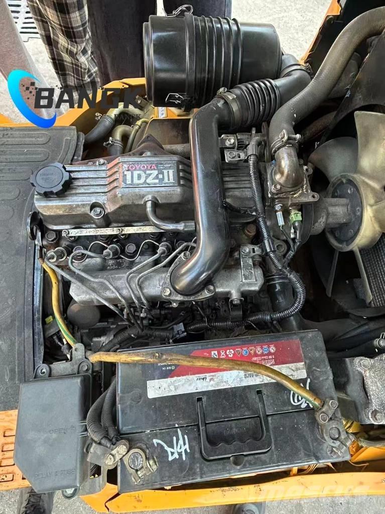 Toyota 15 Diesel trucks