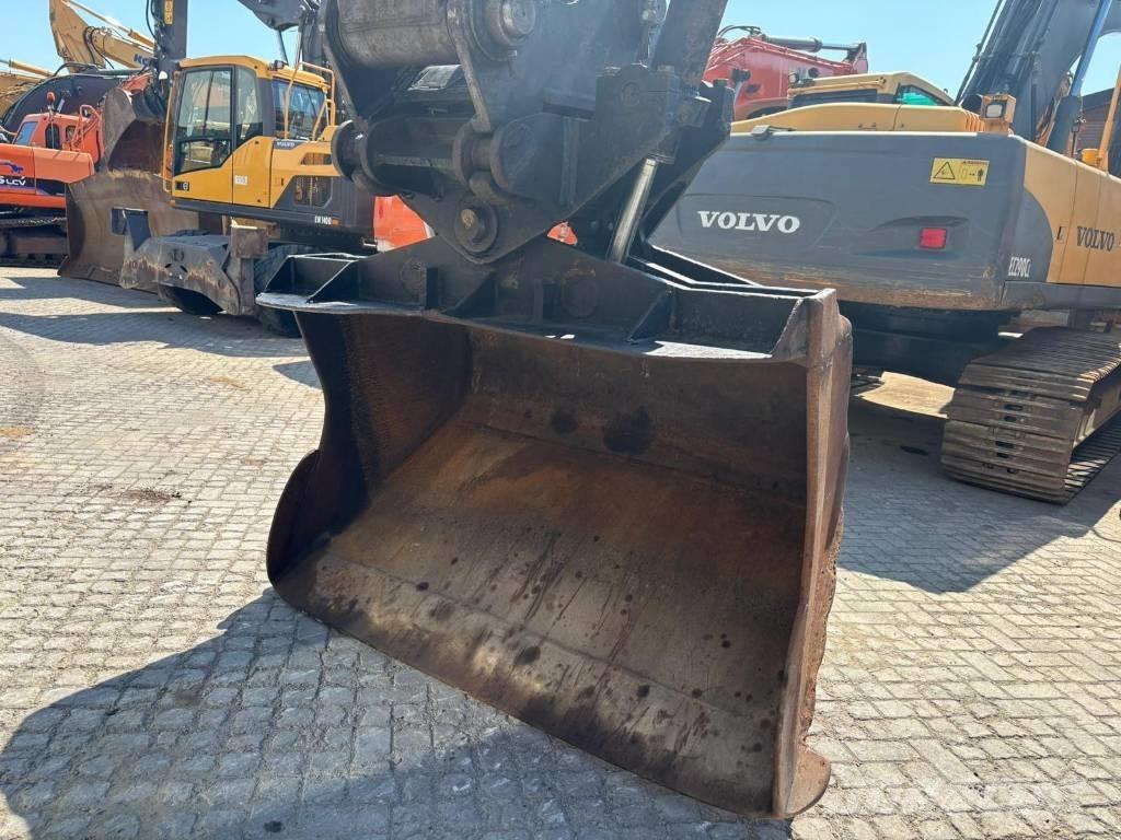 Volvo EC 240 C L Crawler excavators