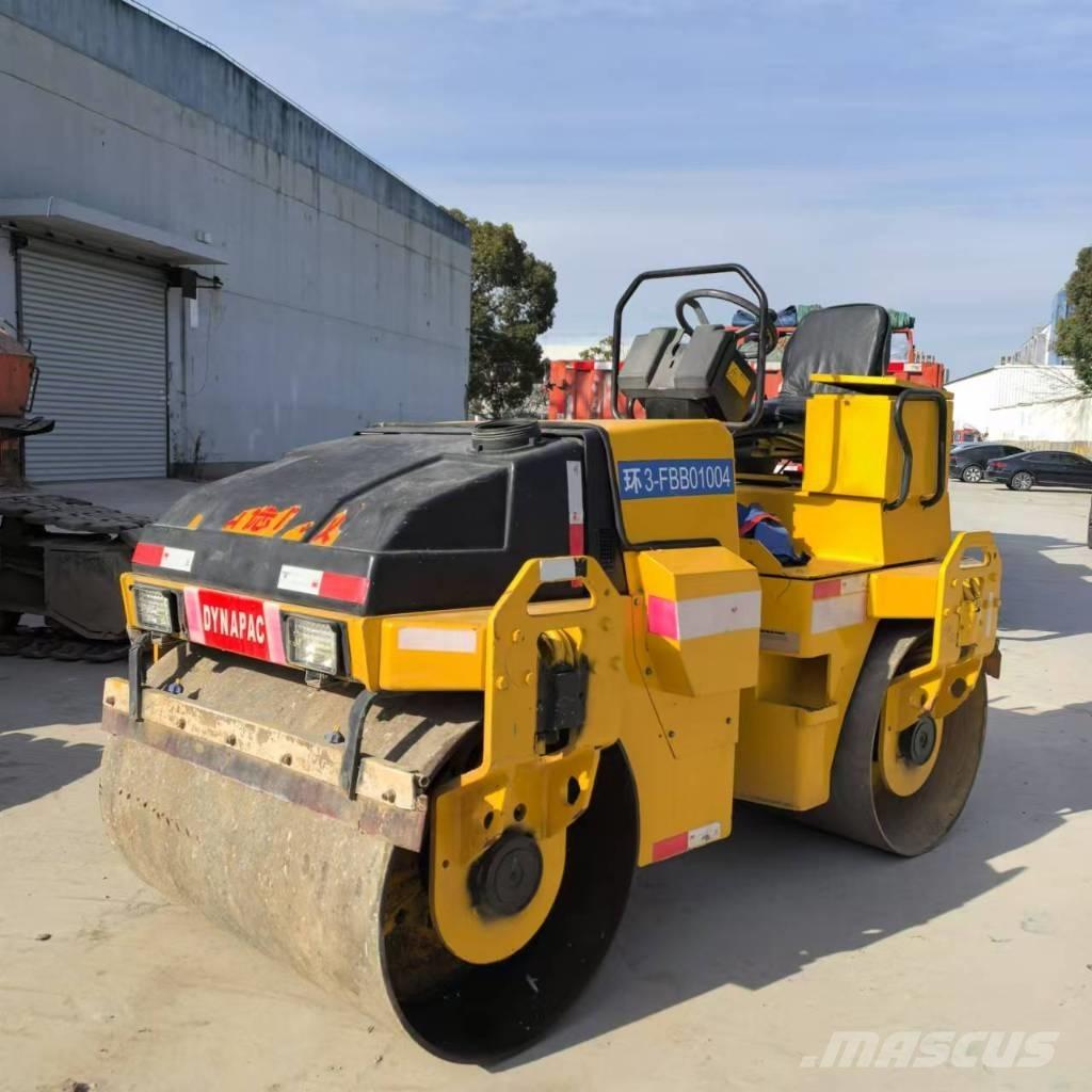 Dynapac CC142 Twin drum rollers