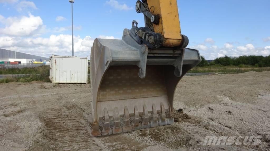 Liebherr R945 3d GPS Crawler excavators