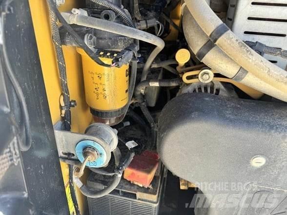 CAT 279D3 Skid steer loaders