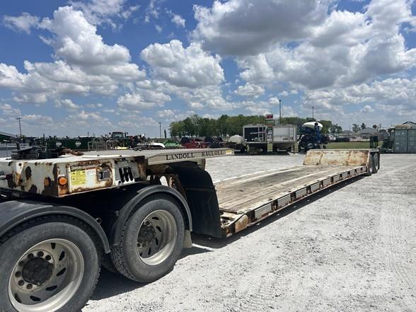 Landoll 825B Low loader-semi-trailers