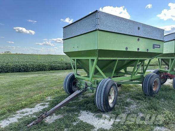 Parker 1180 Grain / Silage Trailers