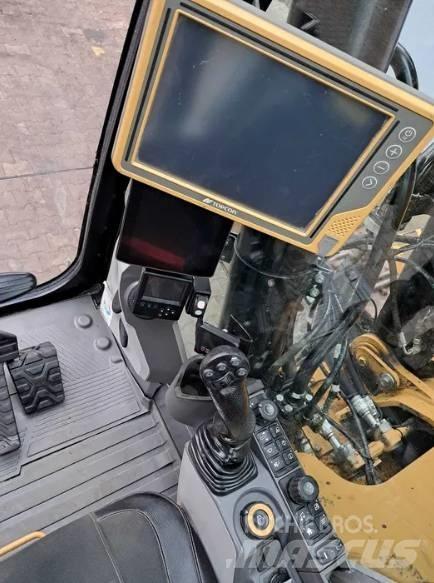 CAT 336 Crawler excavators
