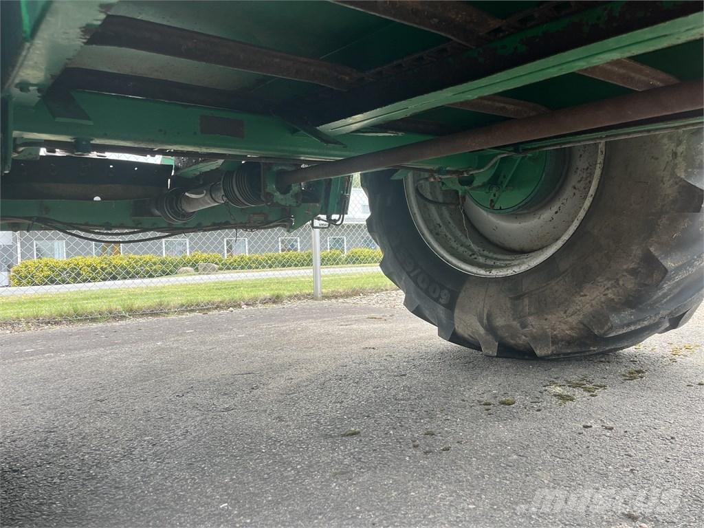 Samson SP 11 Manure spreaders