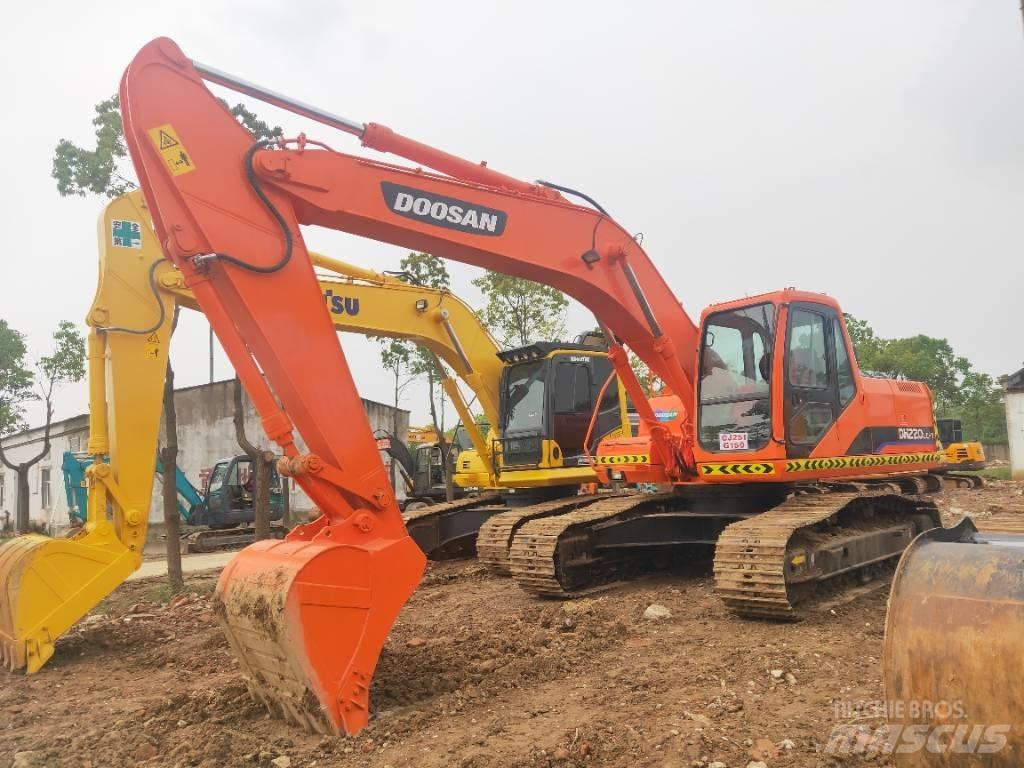 Doosan DH220LC-7 Crawler excavators