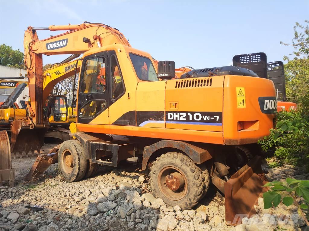 Doosan DH210W-7 Wheeled excavators