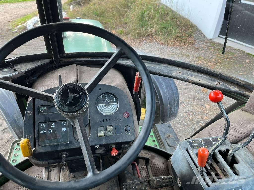 John Deere 2040 S Tractors