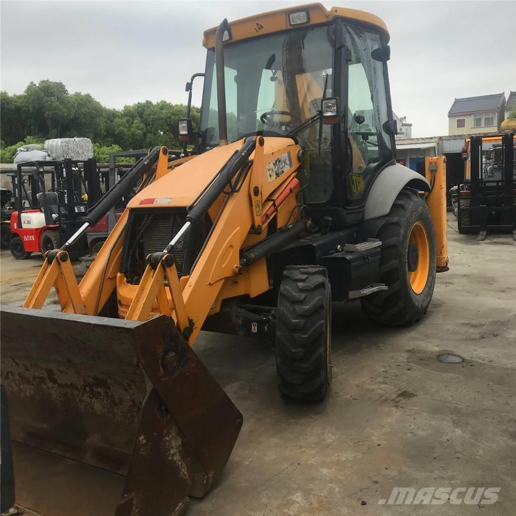 JCB 3CX Backhoe