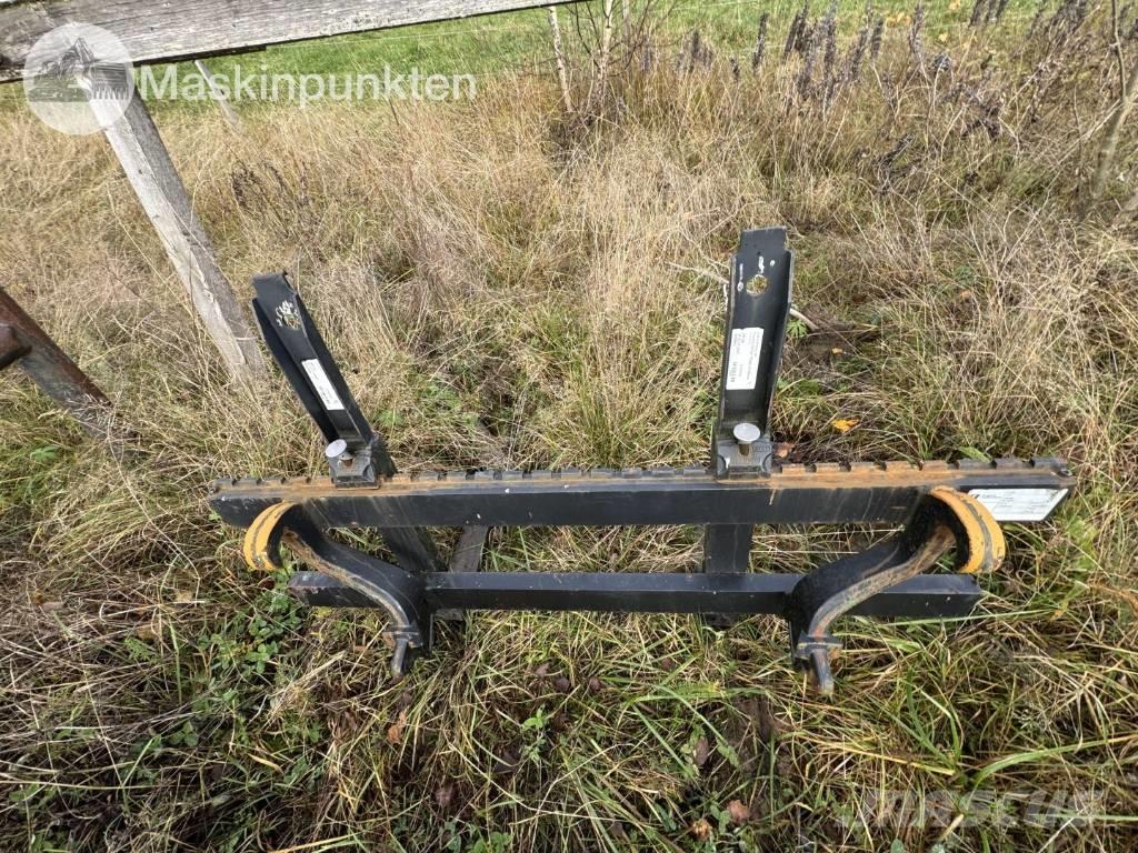 John Deere 5075 E Tractors