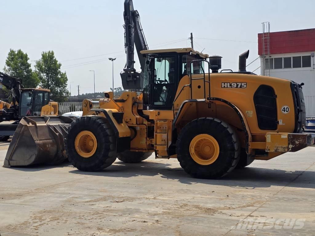 Hyundai HL 975 Wheel loaders