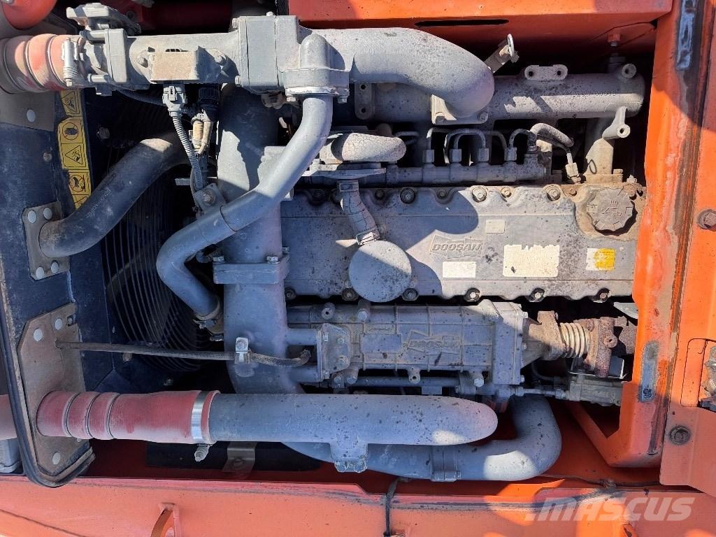 Doosan DX 140 LC-3 Crawler excavators
