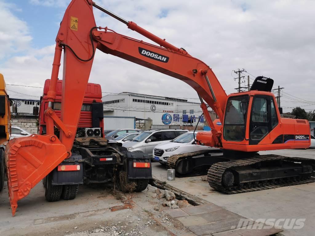 Doosan DH225LC-7 Crawler excavators