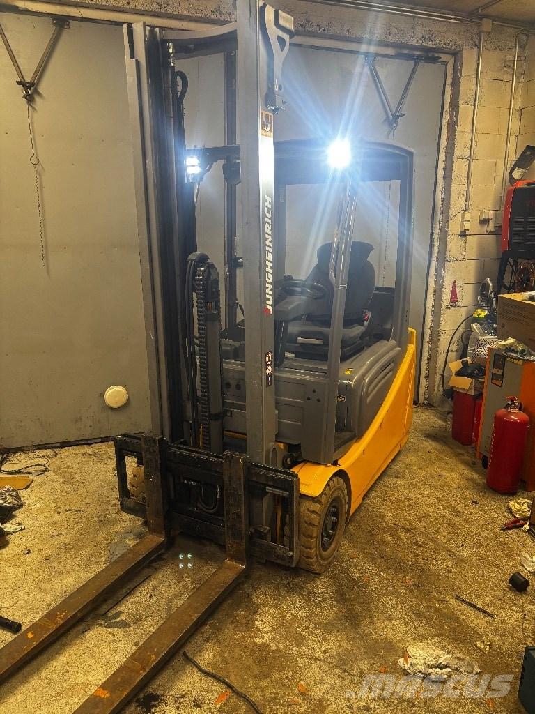 Jungheinrich EFG 216 Electric forklift trucks