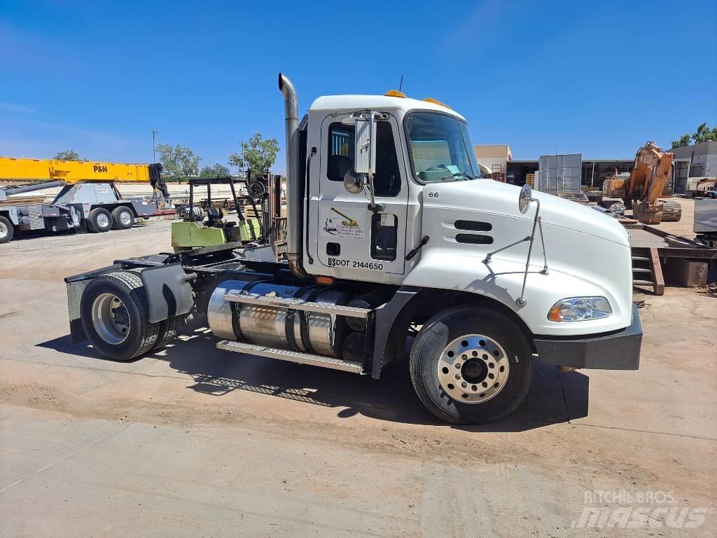 Mack CX612 Prime Movers