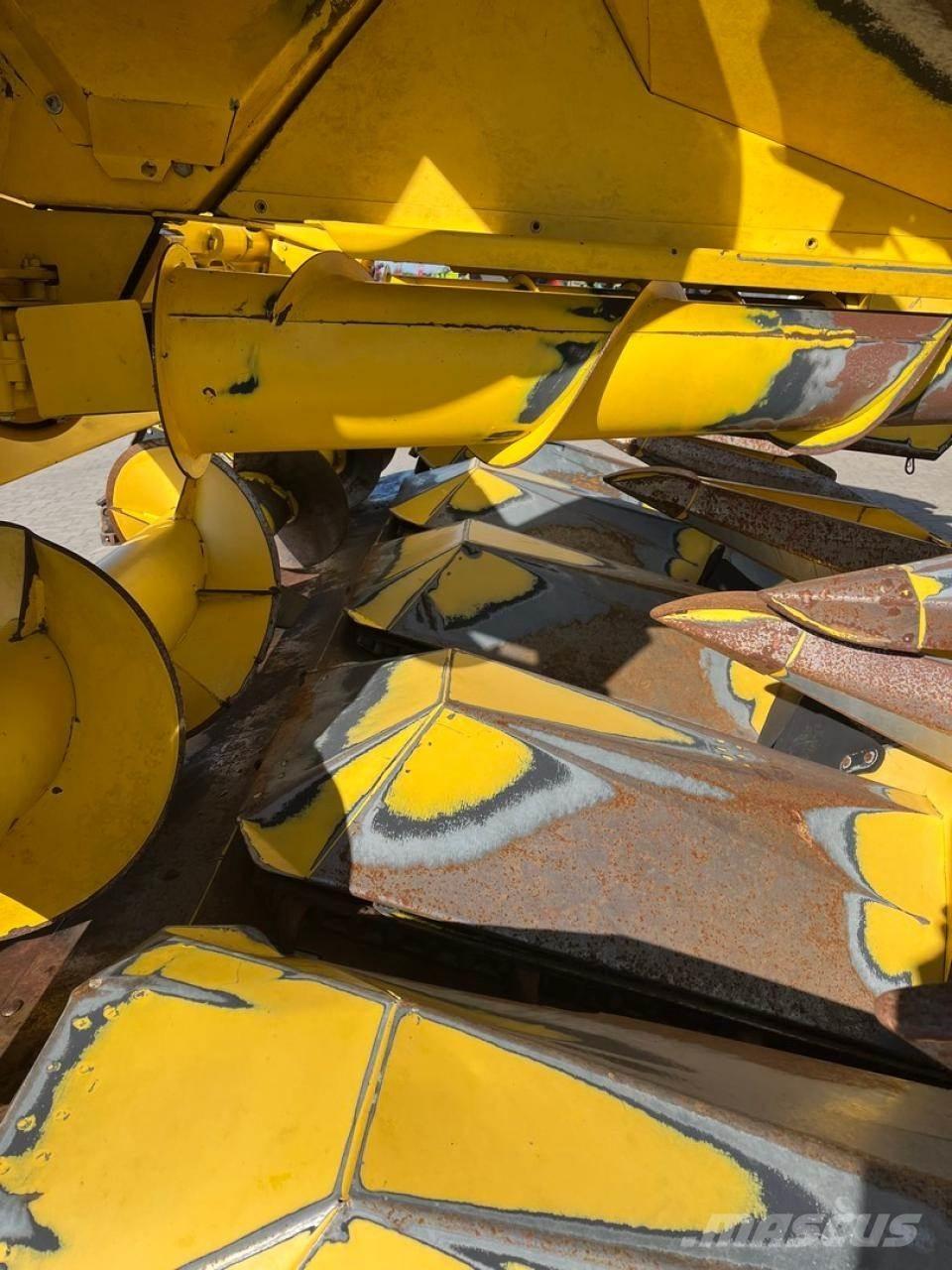 New Holland MF675W Combine harvester accessories