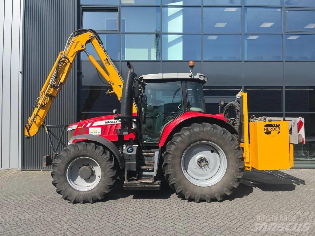 Massey Ferguson 6616 Tractors