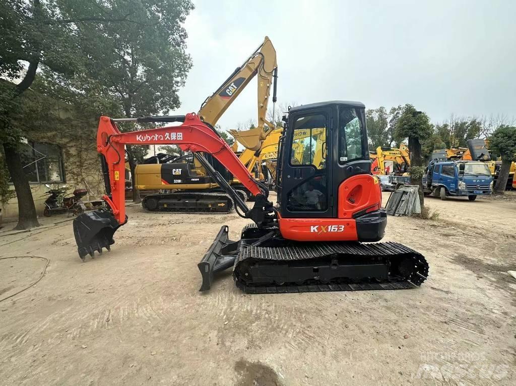 Kubota 163 Crawler excavators