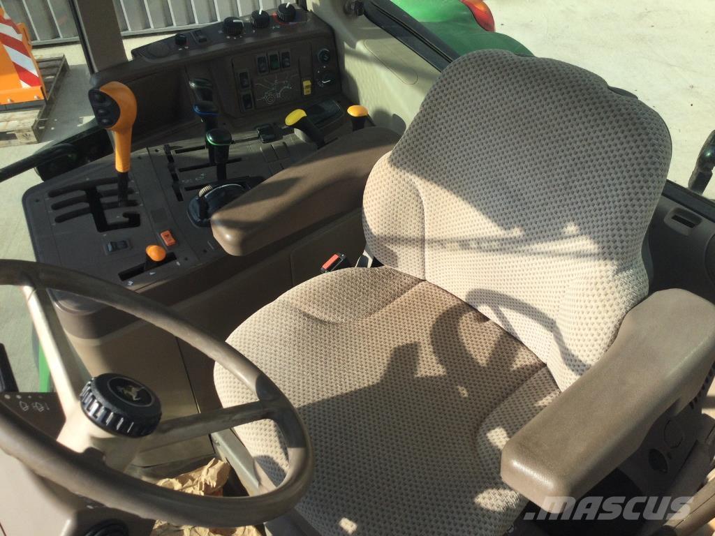 John Deere 6125M Tractors