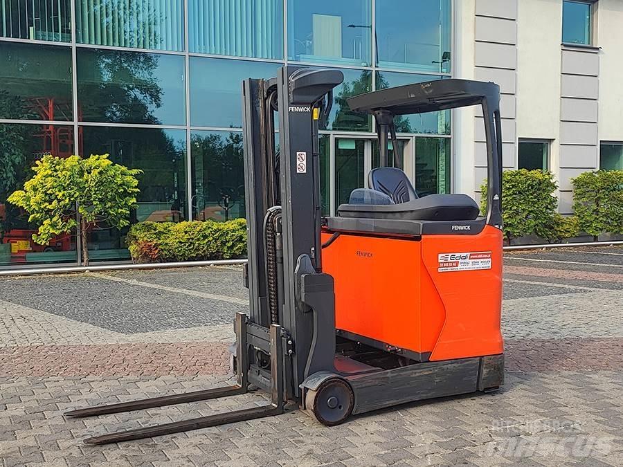 Linde R20B-01 Reach truck