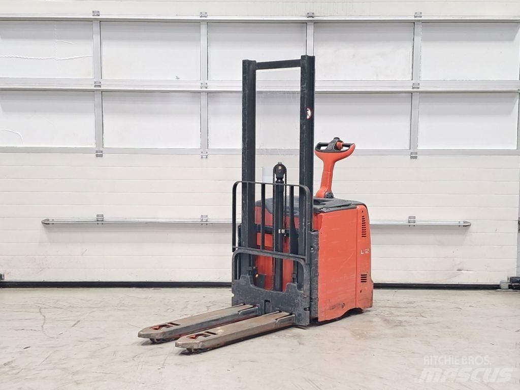 Linde L12L Pedestrian stacker