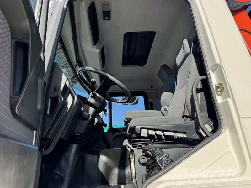 MAN 19.364 FAC Truck mounted cranes