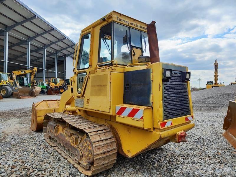 CAT 943 Crawler loaders
