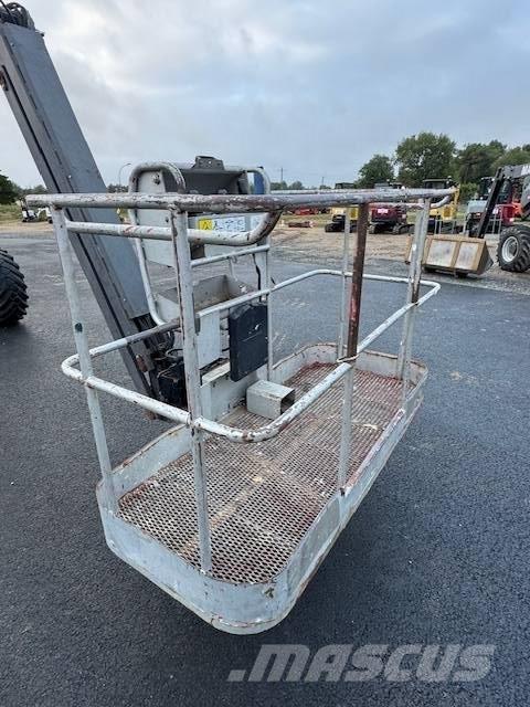 Manitou 200 ATJ Compact self-propelled boom lifts