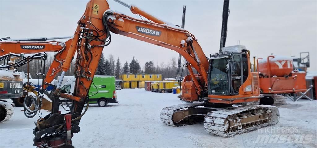 Doosan DX235LCR Crawler excavators