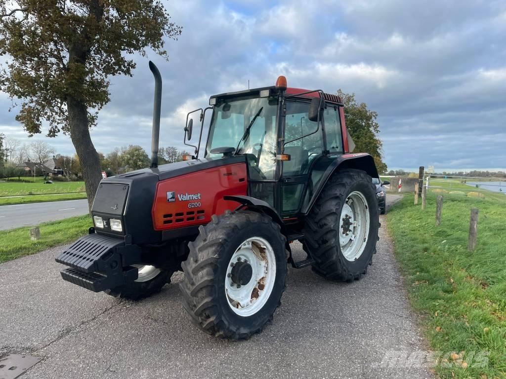 Valmet 6200 Tractors