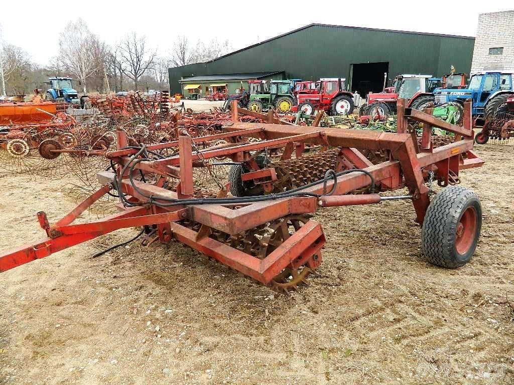 Ysta Knaster Cultivators