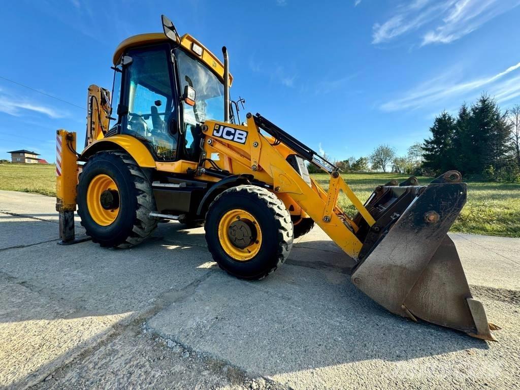JCB 3CX Backhoe