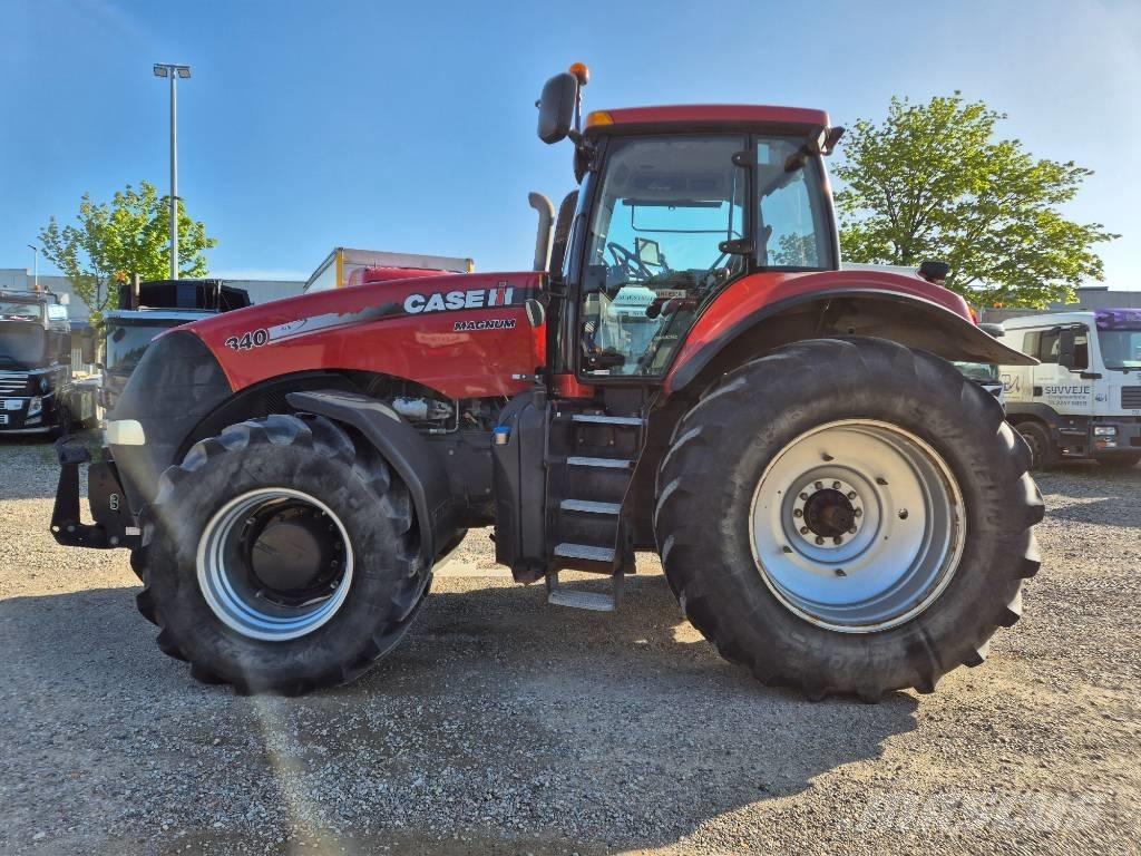 CASE IH Magnum 340 Tractors