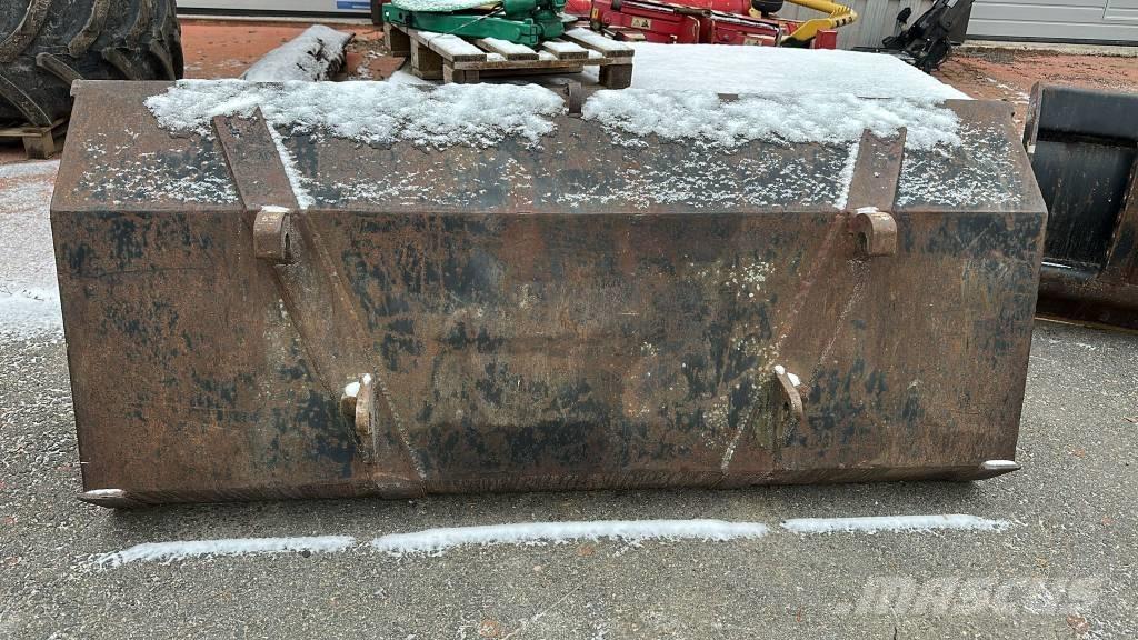  Yleiskauha 1,8m Front loader accessories